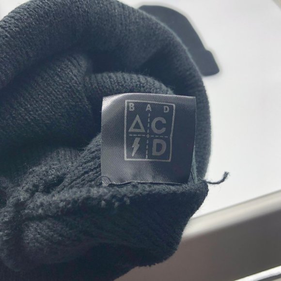 2 New UNIF Black Embroidered Beanies LIE & BAD ACID available only - Picture 6 of 8